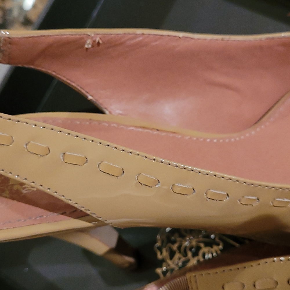 Shoes - Picture 4 of 5
